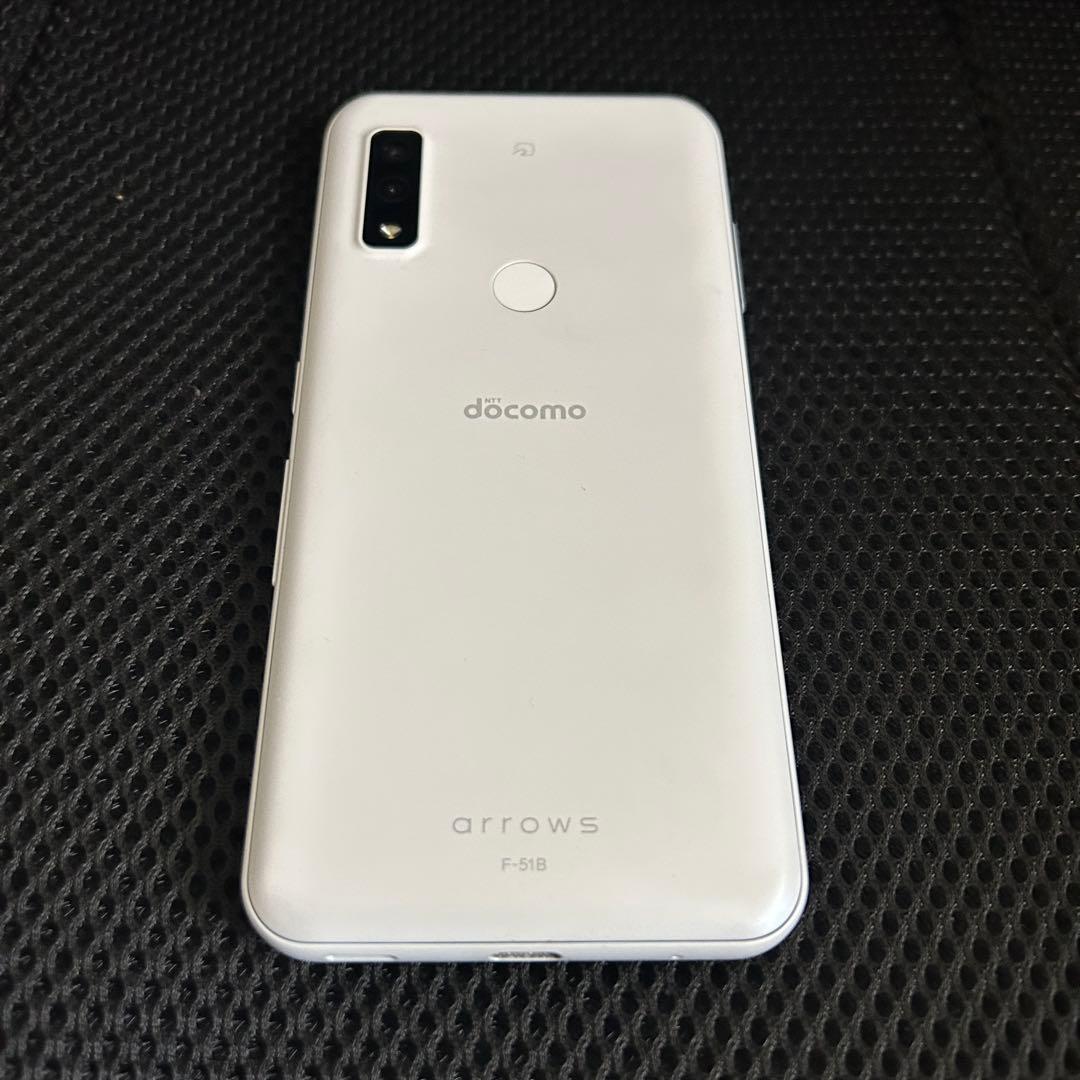 L*A様 美品 arrows we F-51B ホワイト docomo スマ