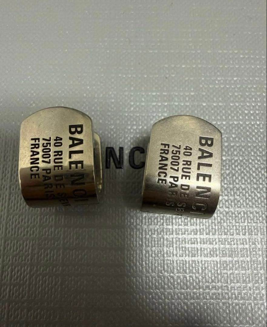 【最終値下げ】BALENCIAGA スタッドピアス シルバー