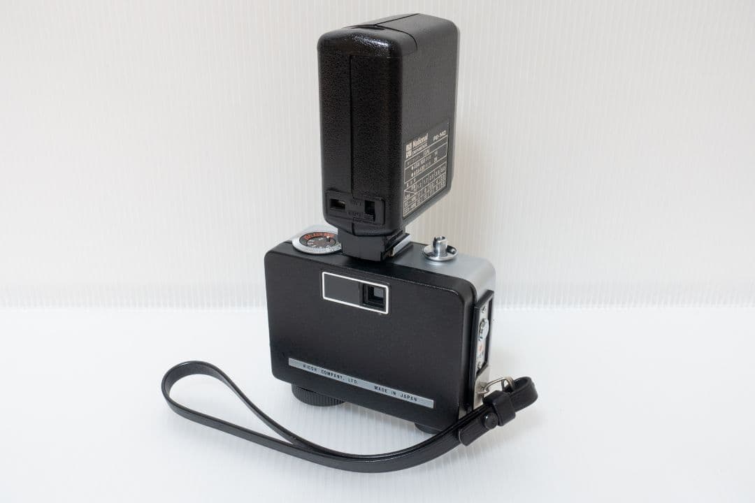 ④【美品・整備済品】RICOH AUTO HALF SE2 「ライカ風貼り革」