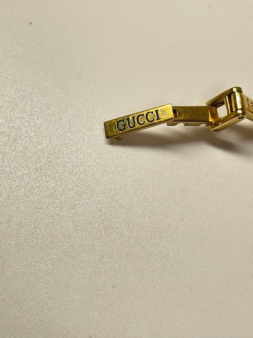 GUCCIグッチ 腕時計 ホワイトシェル 文字盤レディース 1600