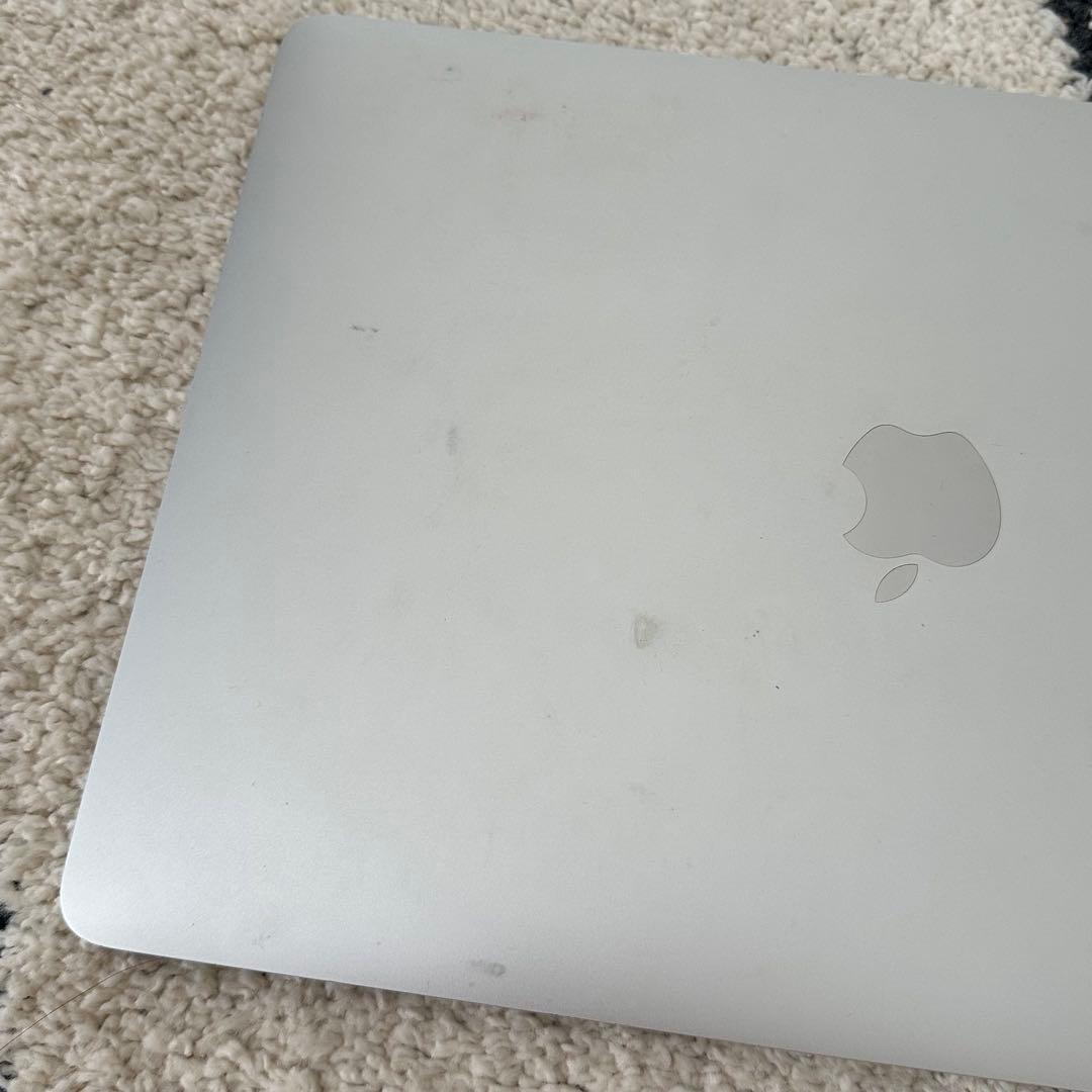 MacBook Pro 13inch 2020年モデル　256GB SSD