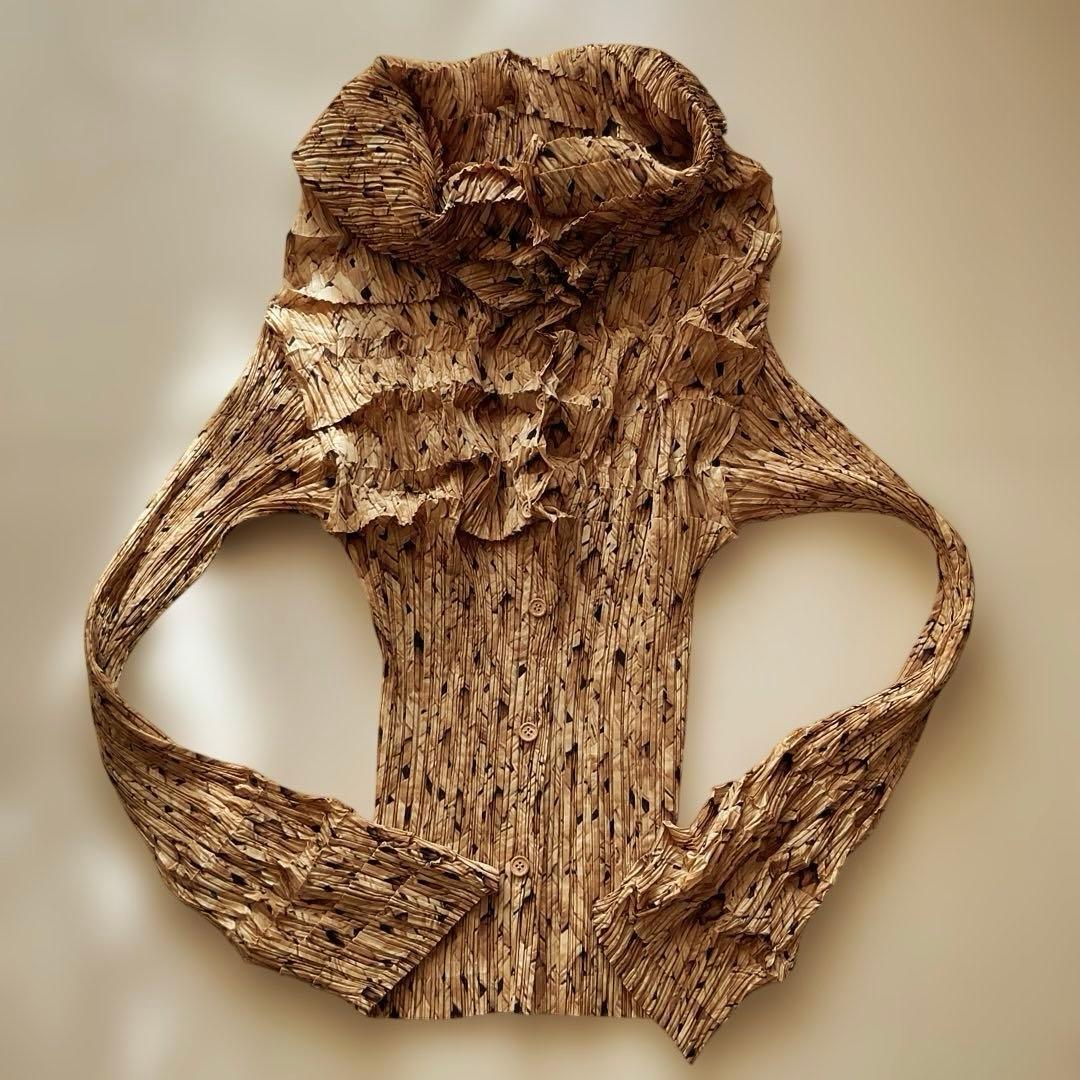 イッセイミヤケ　トップス