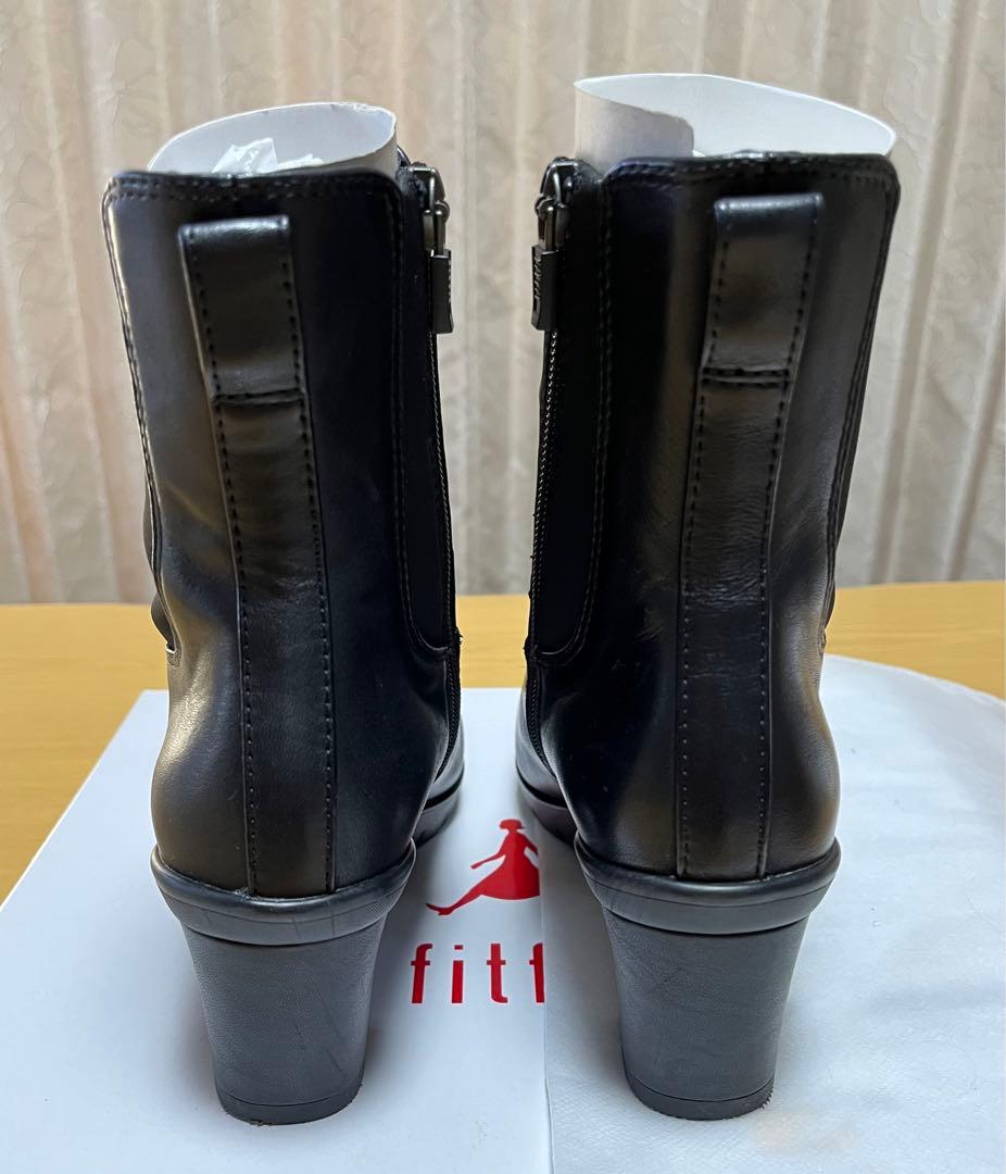fit fit フレックスヒールサイドゴアブーツ（ブラック）