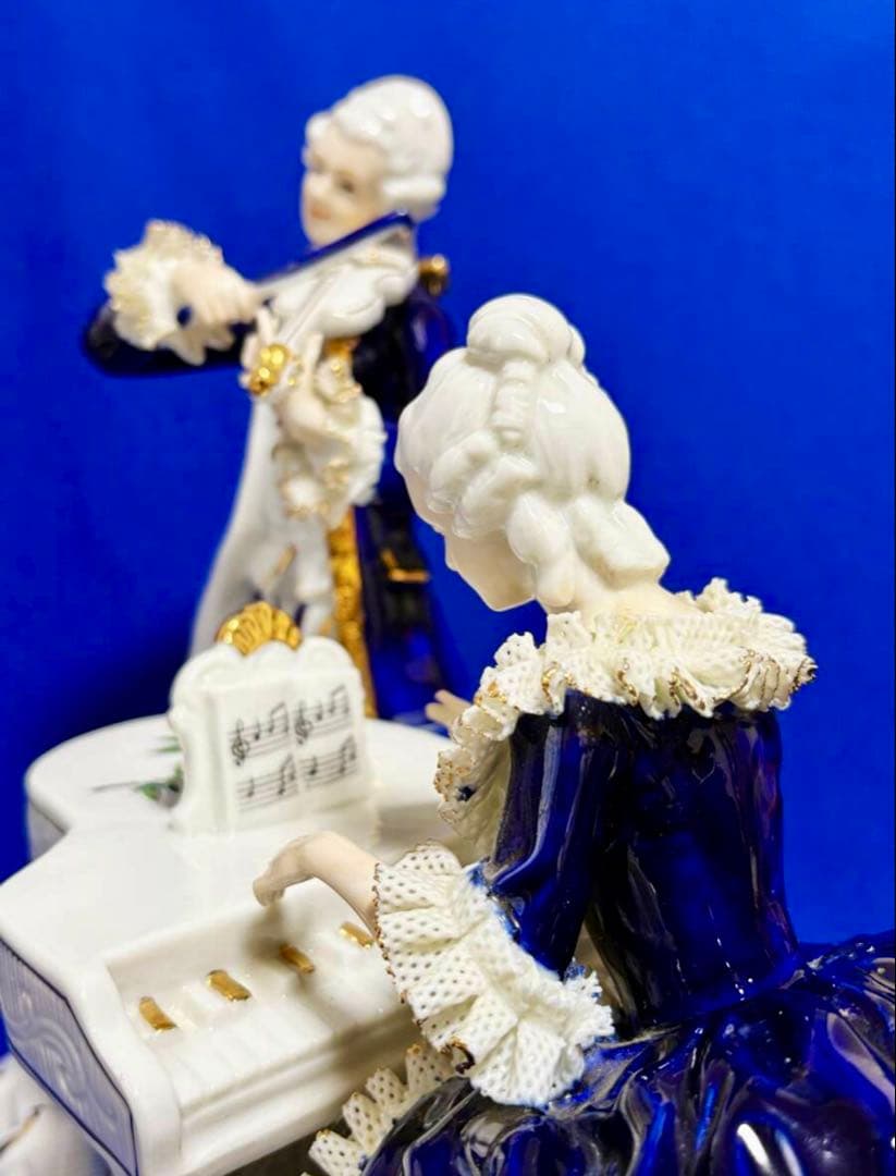加藤工芸　レースドール　置物　人形　貴族　ピアノ&バイオリン