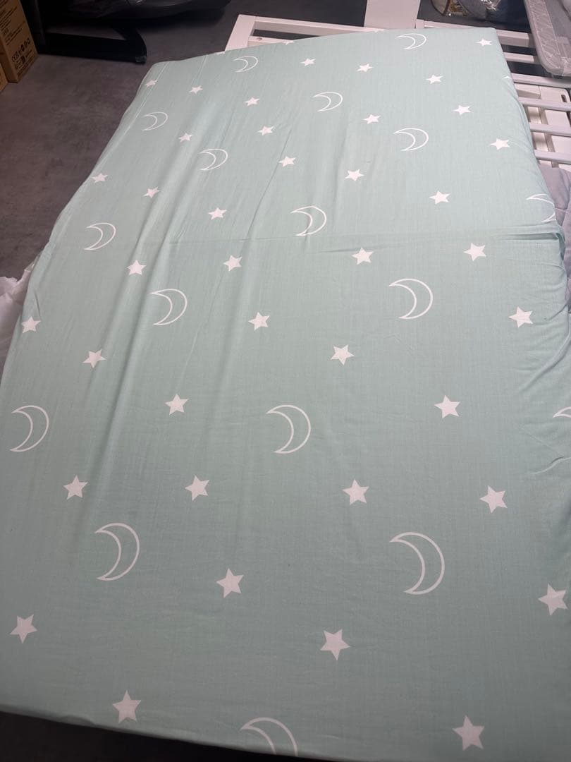 KATOJI ハイタイプ（型番02024）　ベビーベッド ホワイト　マット付