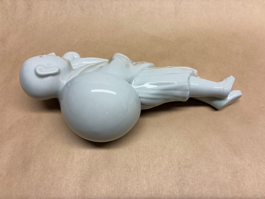 白磁　僧侶　陶器　置物