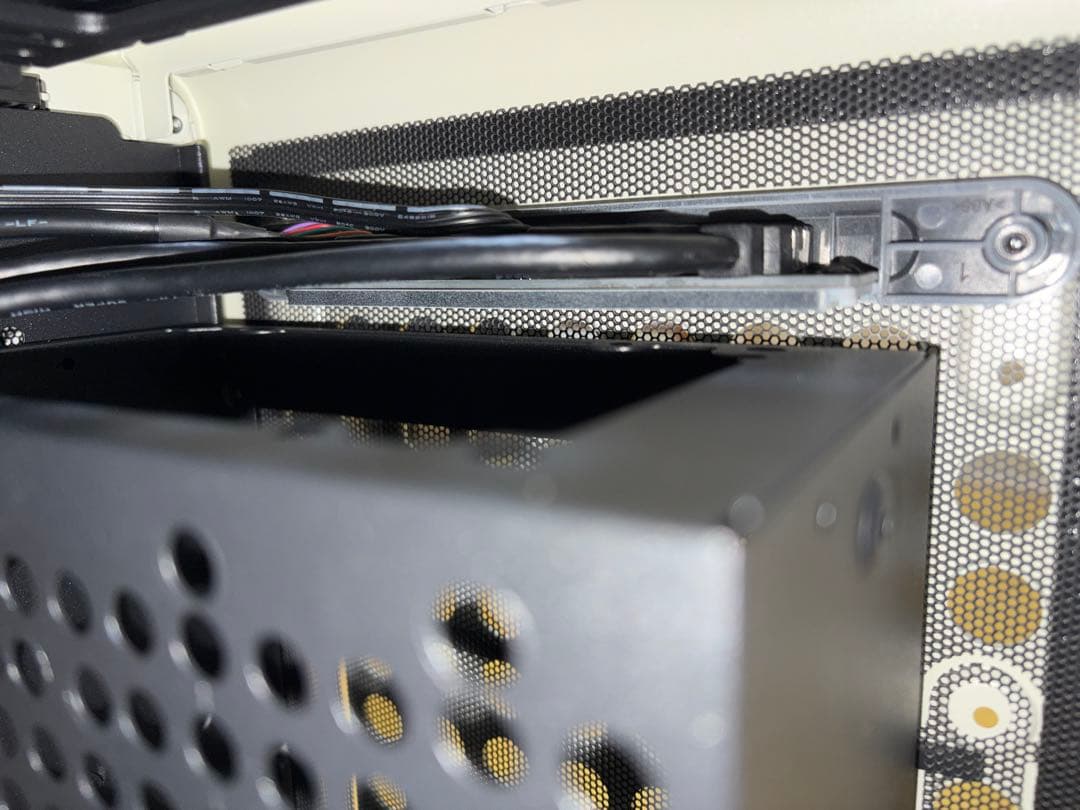 Cooler Master Qube 540 ムーンストーン