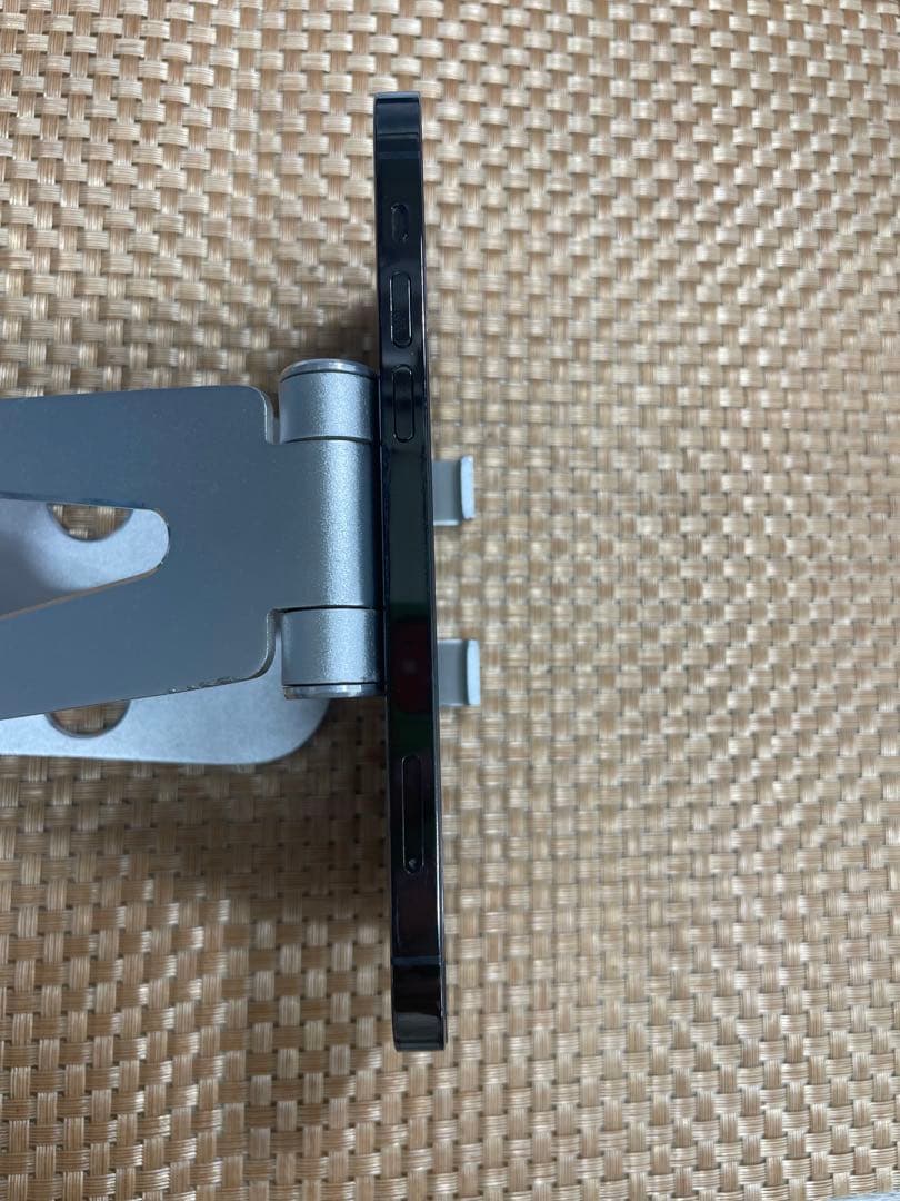 iPhone 12 Pro 128 GB グラファイトSIMフリー【5576】