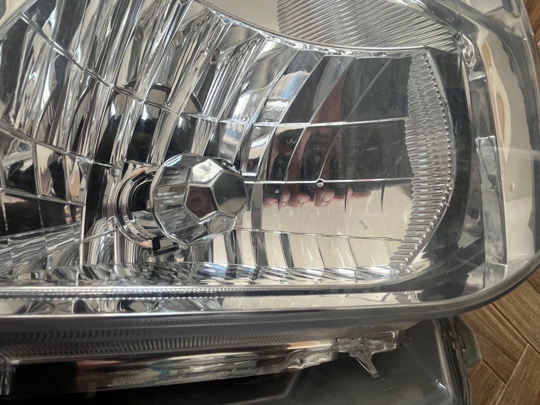 ハイエース3型後期　トヨタ純正　ヘッドライト 左右