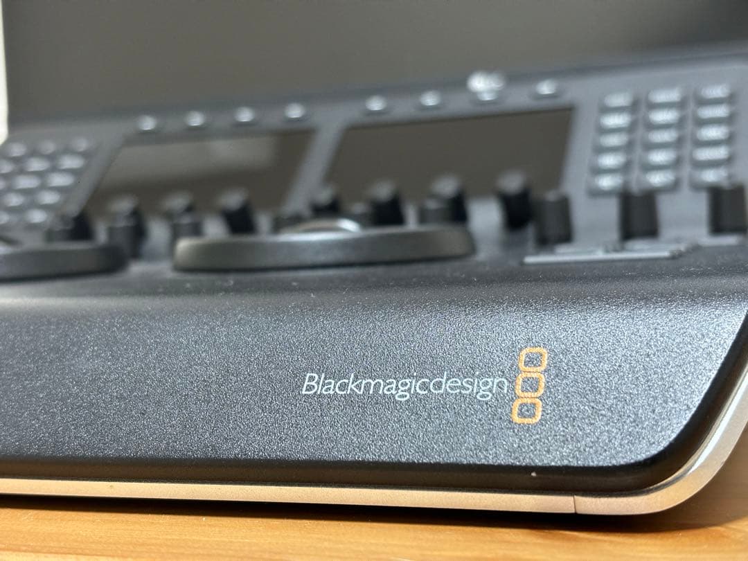 DaVinci Resolve Mini Panelダヴィンチリゾルブミニパネル