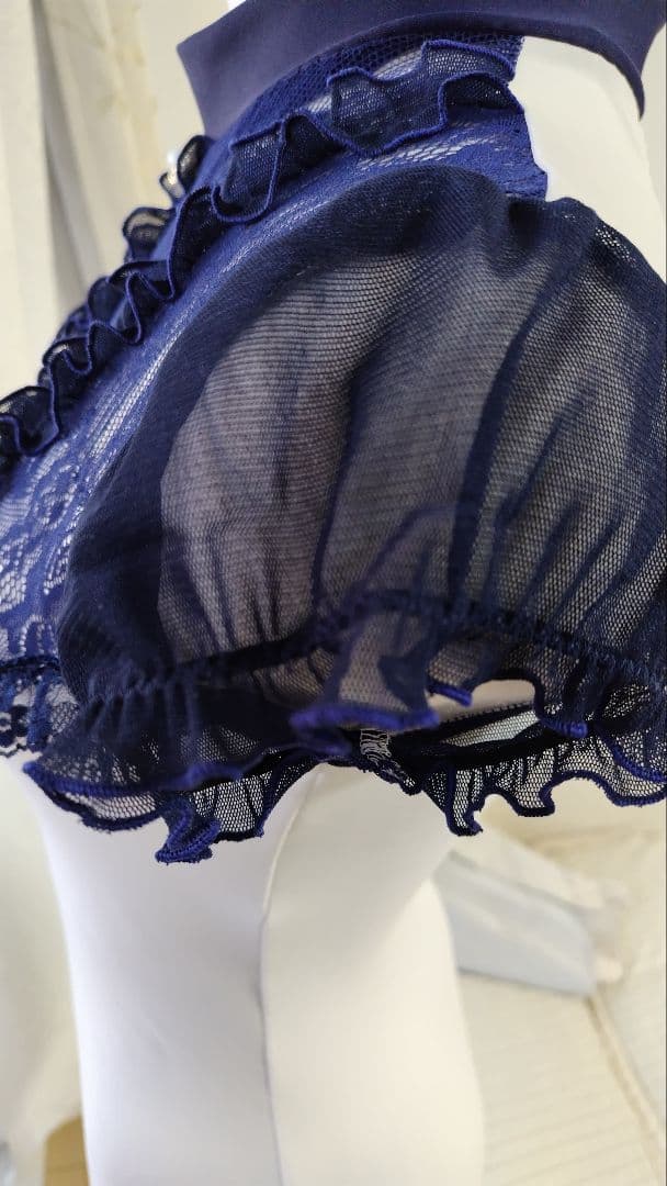 Ｓ～Ｍ／紺色フリルとレースで贅沢エレガントに。ロココ調宮廷ドレス風娘役レオタード