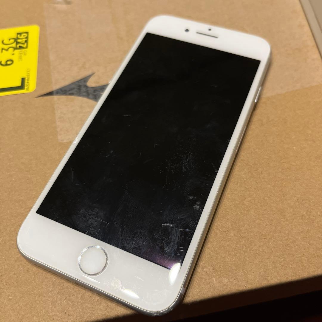 P*h様 【動作OK】iPhone8 256GB シルバー ジャンク品