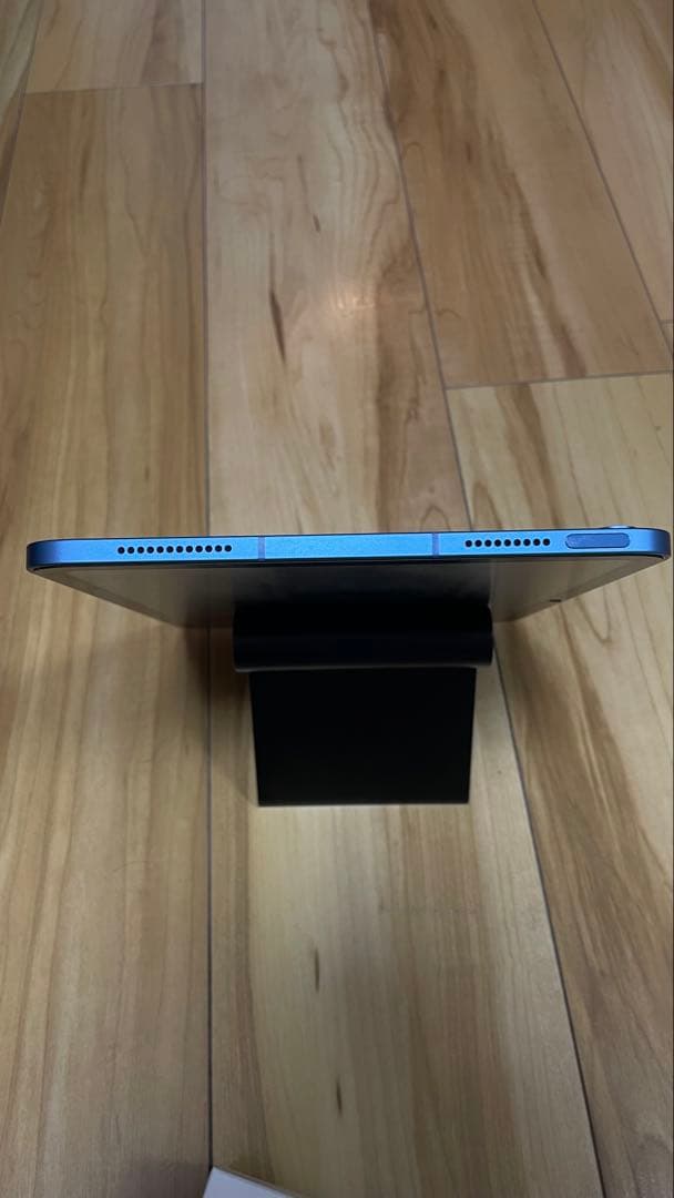 【美品】iPad 第10世代（10.9インチ、Wi‑Fi + Cellular）