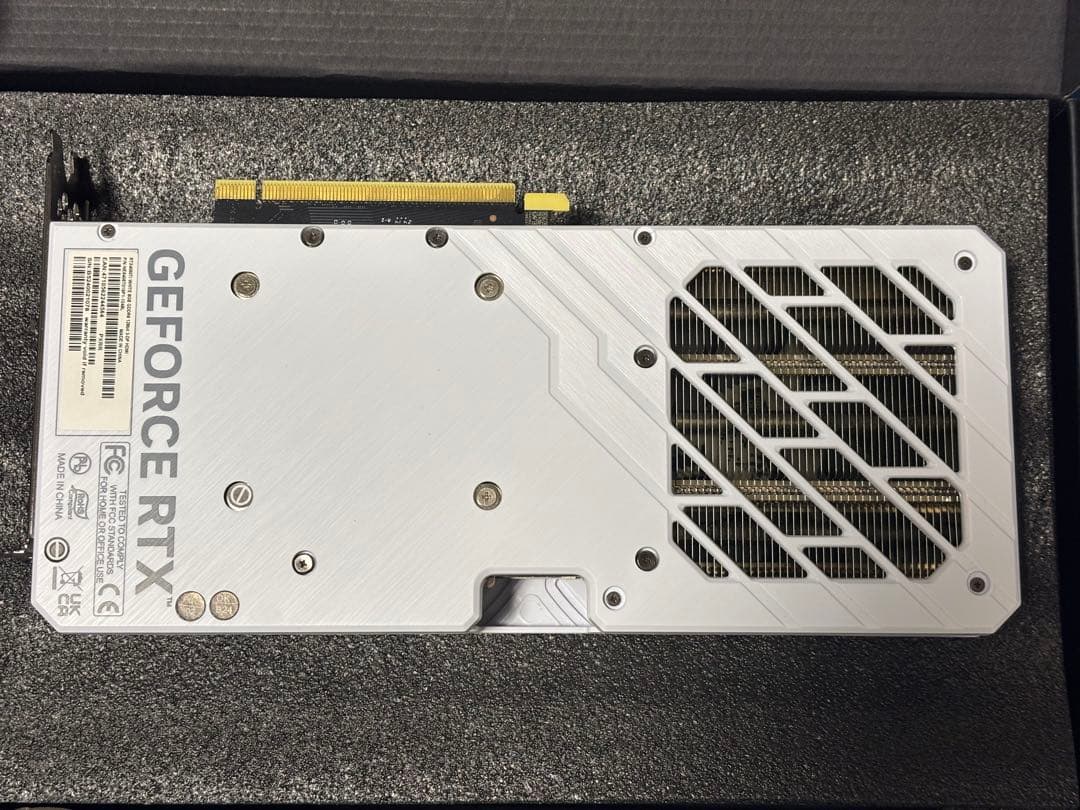 Palit GeForce RTX 4060 Ti 8GB ホワイト