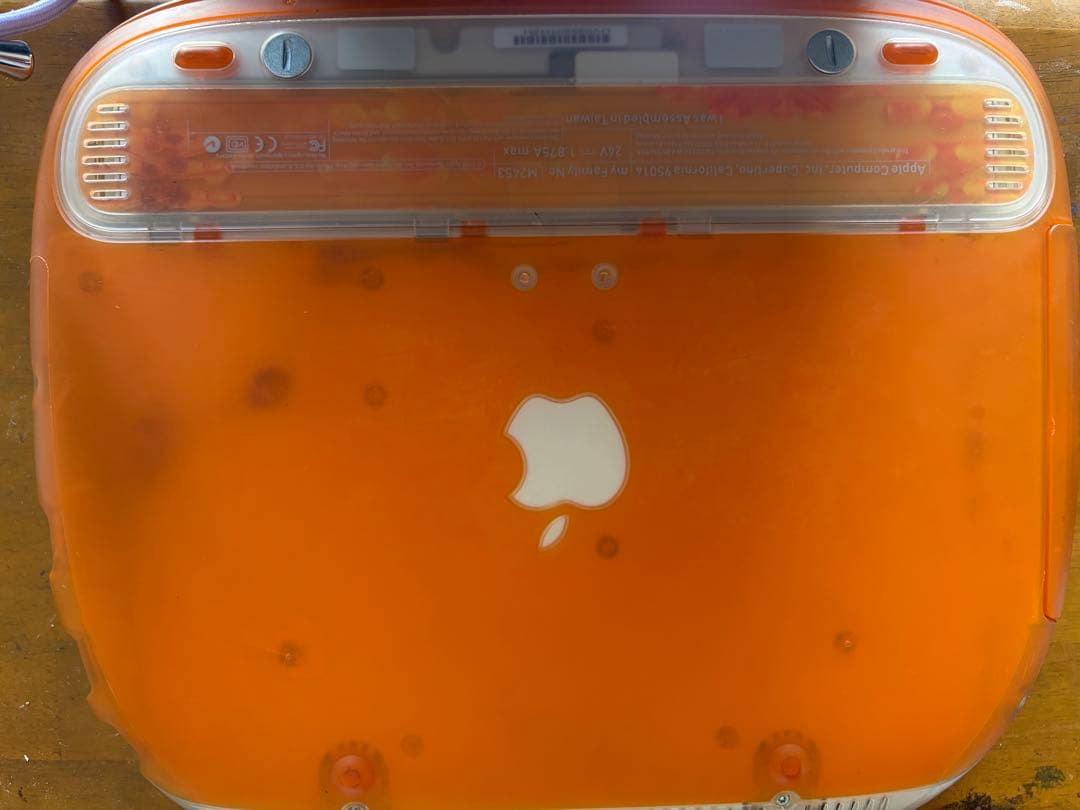 Apple iBook クラムシェルG3 オレンジ色