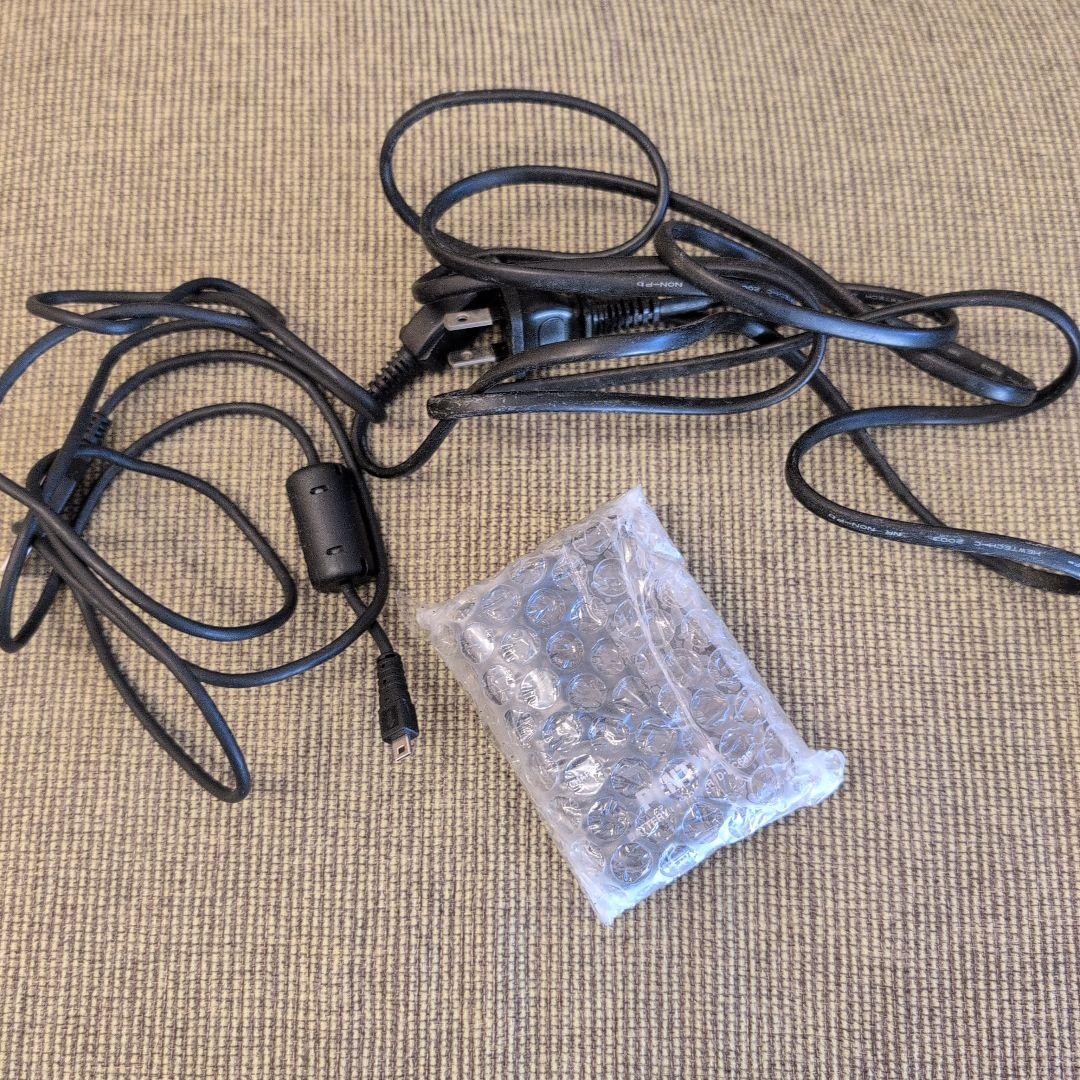 PENTAX Q ホワイト　レンズなし