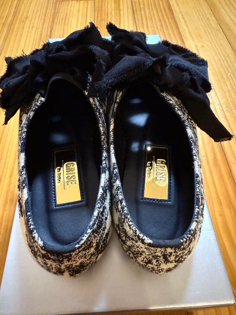 【美品】LE TALON GRISEサテンリボンバレリーナ　ブラック　22.5㎝