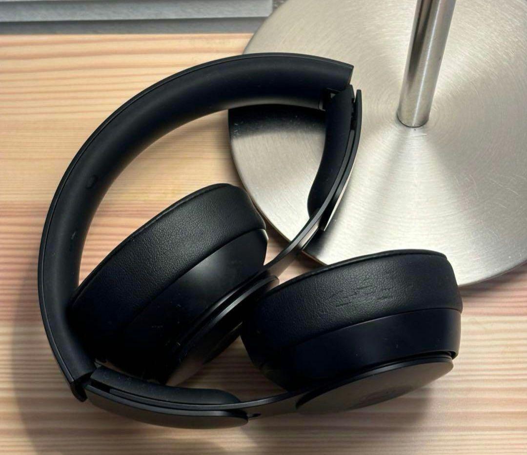 Beats Solo Pro Wirelessノイズキャンセリングヘッドホン