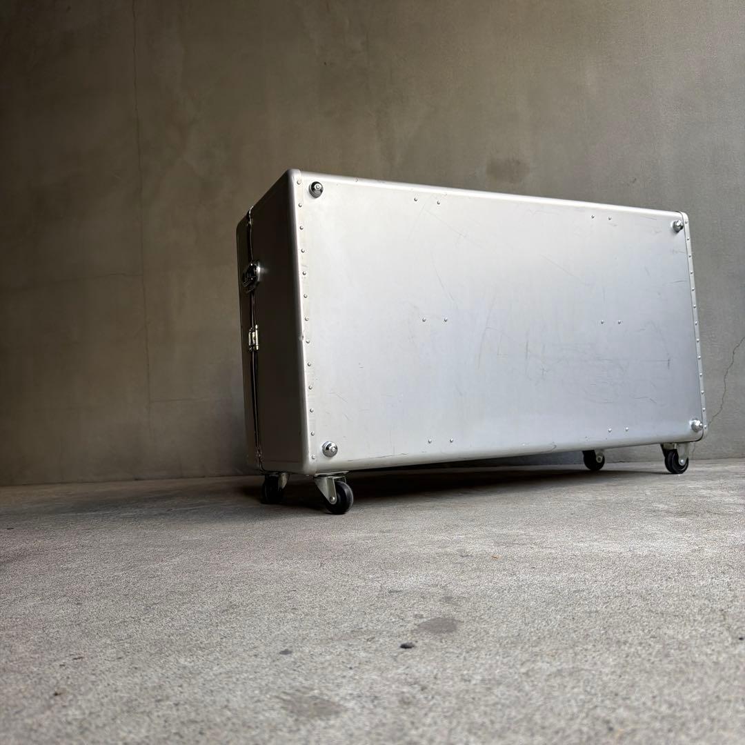 オールドヴィンテージ　アルミトランクケース　キャスター付き　鍵付き