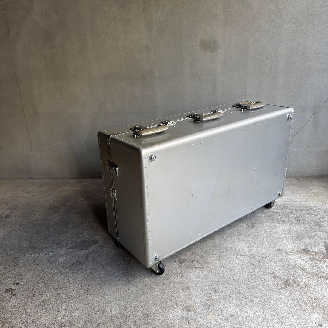 オールドヴィンテージ　アルミトランクケース　キャスター付き　鍵付き