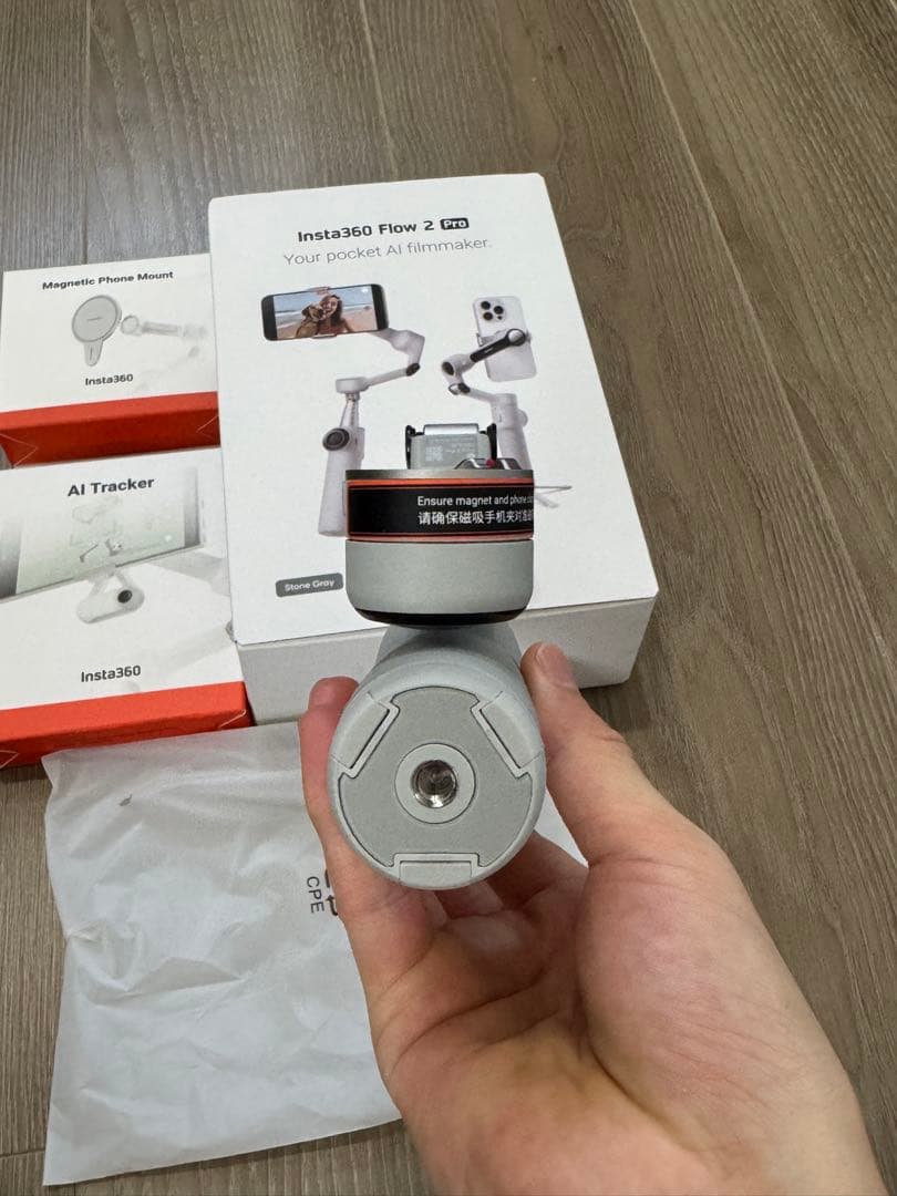 Insta360 Flow 2 Pro ai tracker付き