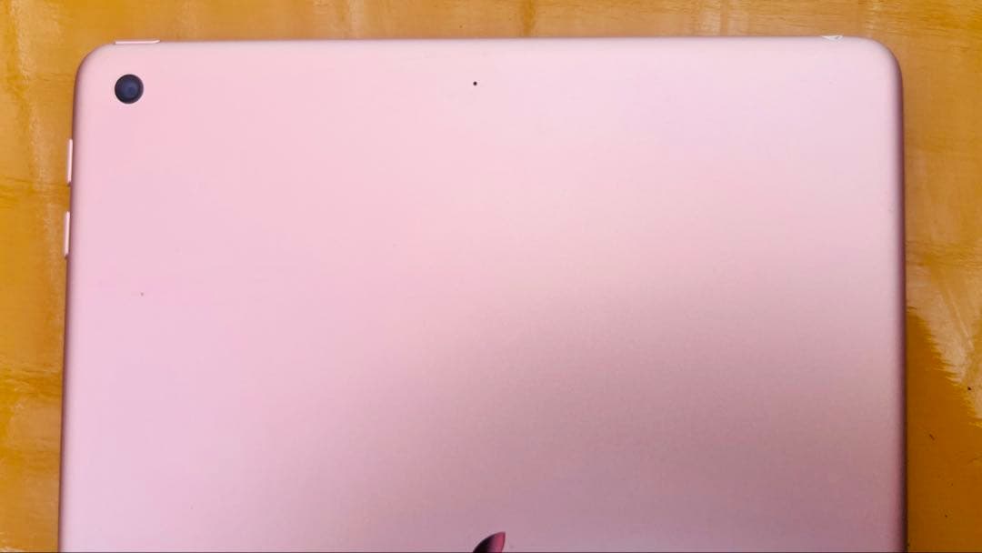 Apple iPad 9.7インチ　32GB Wi-Fi ゴールド