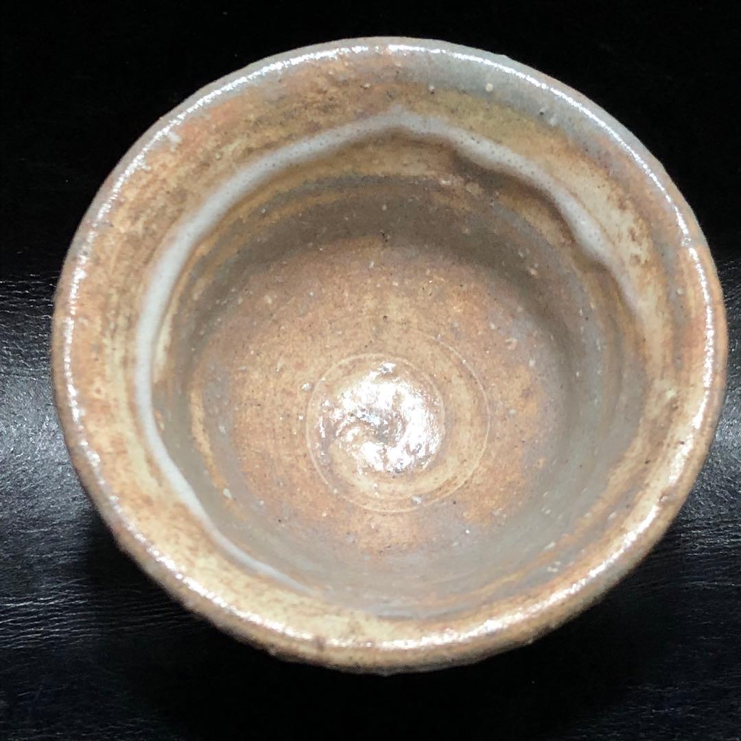 究極の古美術◼️蔵から美しい釉薬の流れた小さな茶碗、お猪口が出て来ました。茶道具