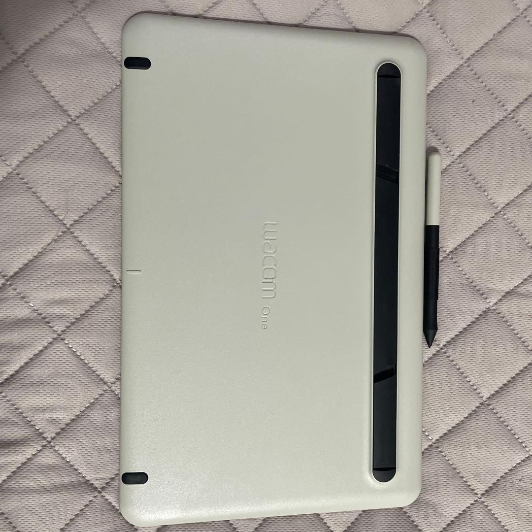 【ミナさん専用】ワコム Wacom One 液晶ペンタブレット