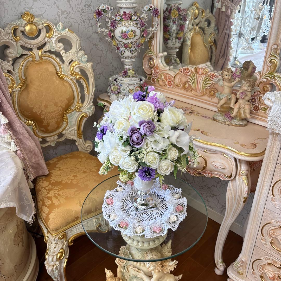 ホワイトと紫360度 フラワーアレンジメント