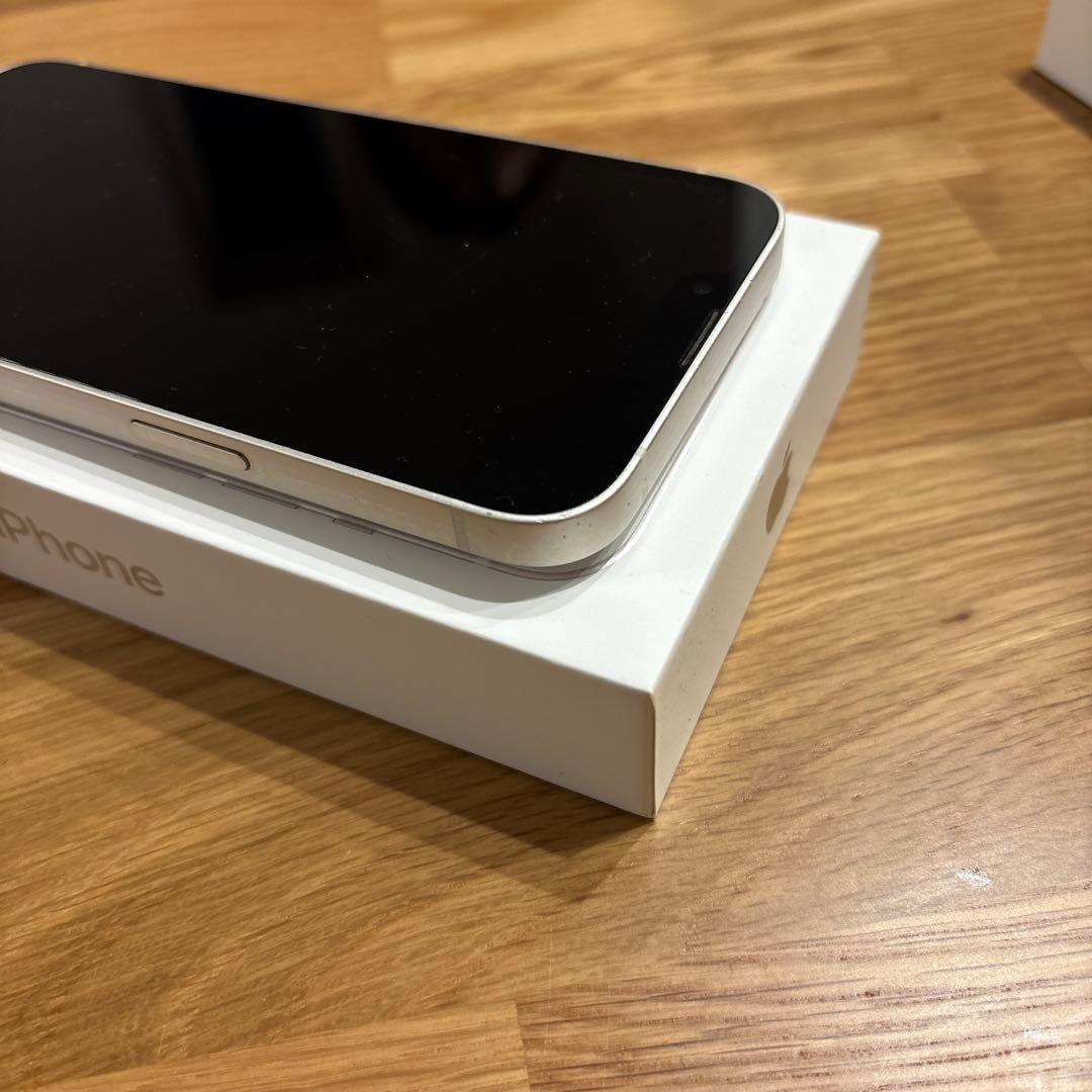 Apple iPhone 13 （スターライト）本体