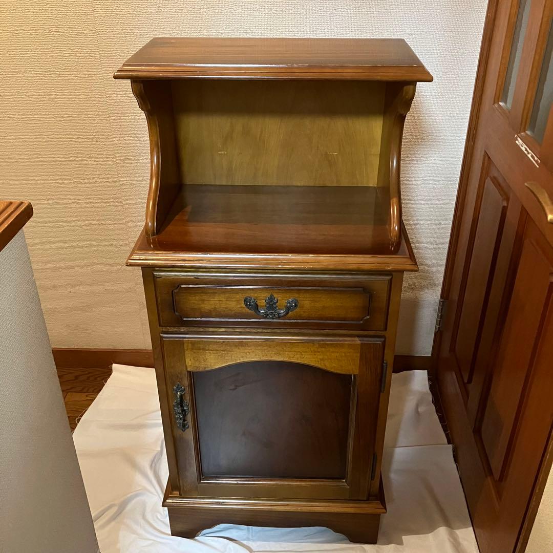 ☆値下げ☆【希少】karimoku（カリモク）コロニアル　電話台　高さ105cm