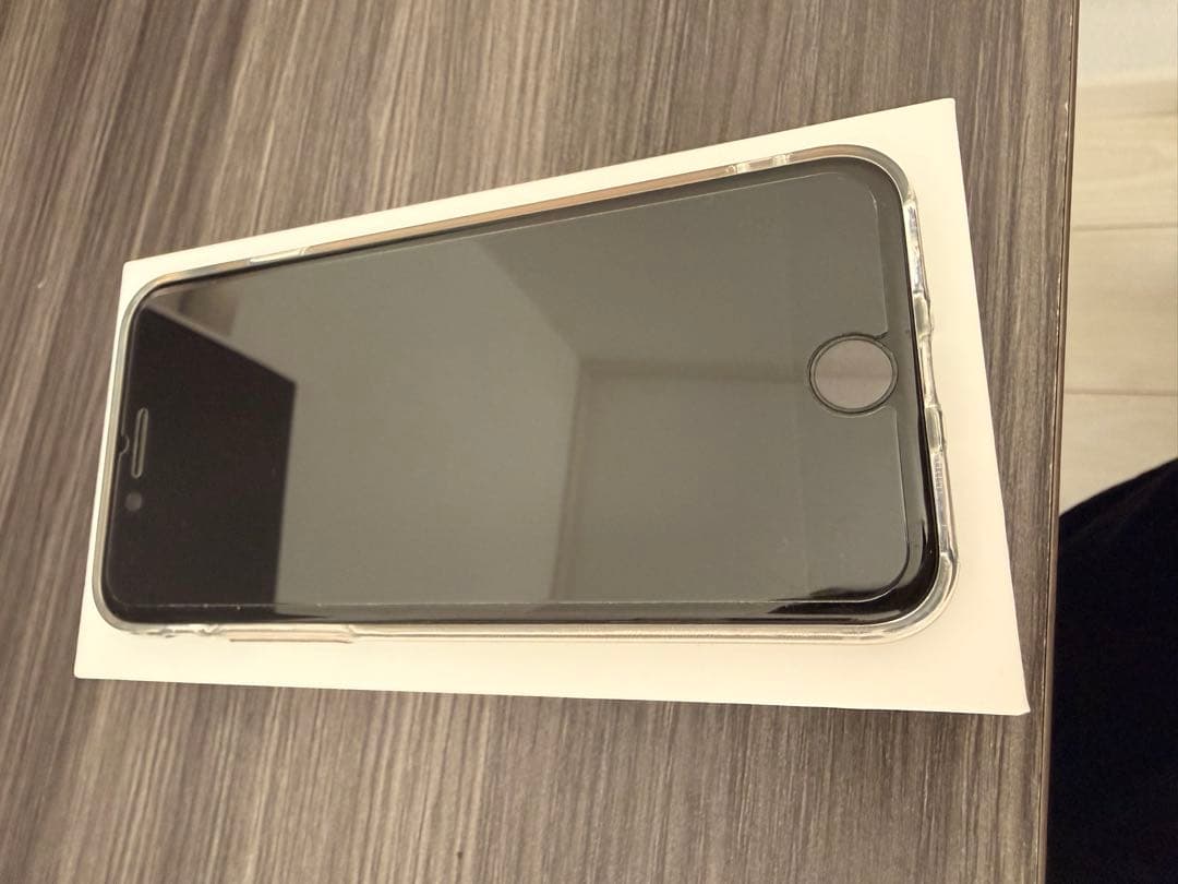 Apple iPhone SE 第3世代　64GB ホワイト SIMロックなし