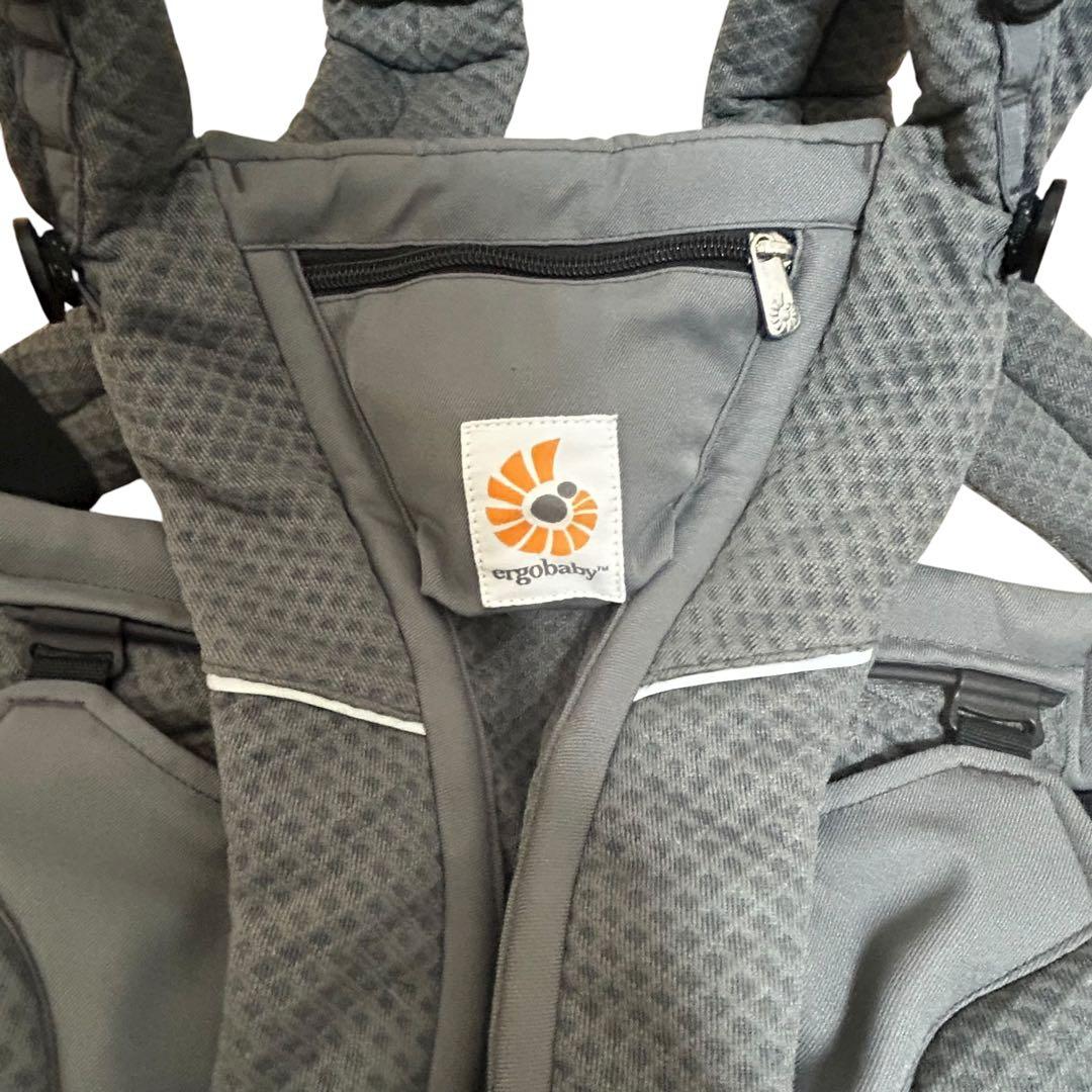 【美品】Ergobaby エルゴベビー オムニブリーズ グラファイトグレー