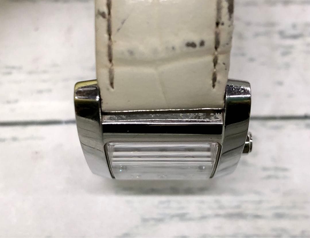 FENDI フェンディ 7000L 12PD シェル文字盤 腕時計　6861T