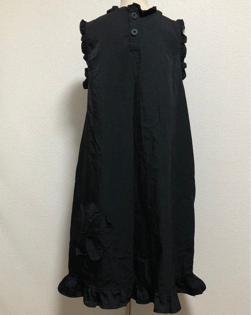 お花モチーフ フリルエプロンドレス