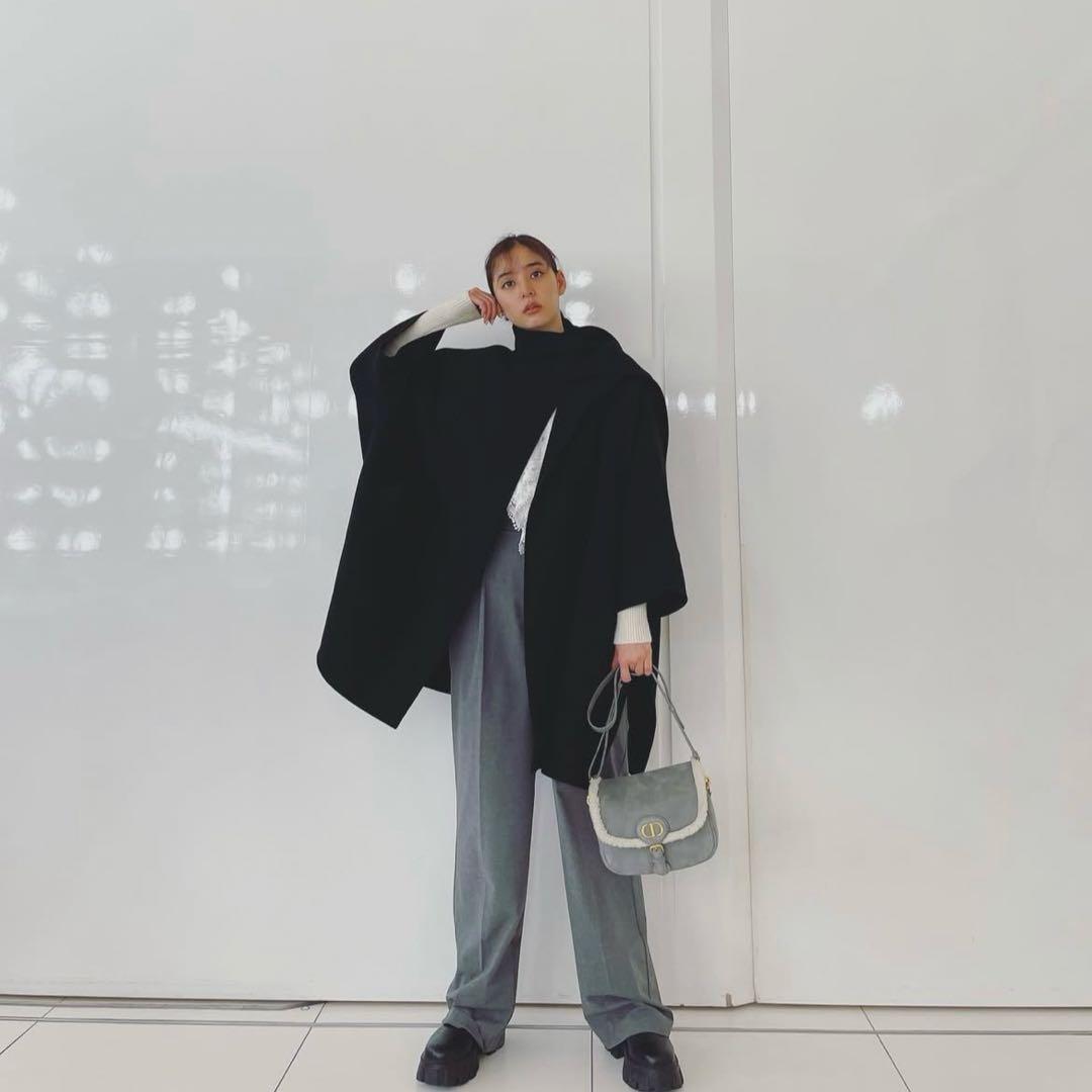 stunning lureスタニングルアー＊ストールポンチョコート（ホワイト）