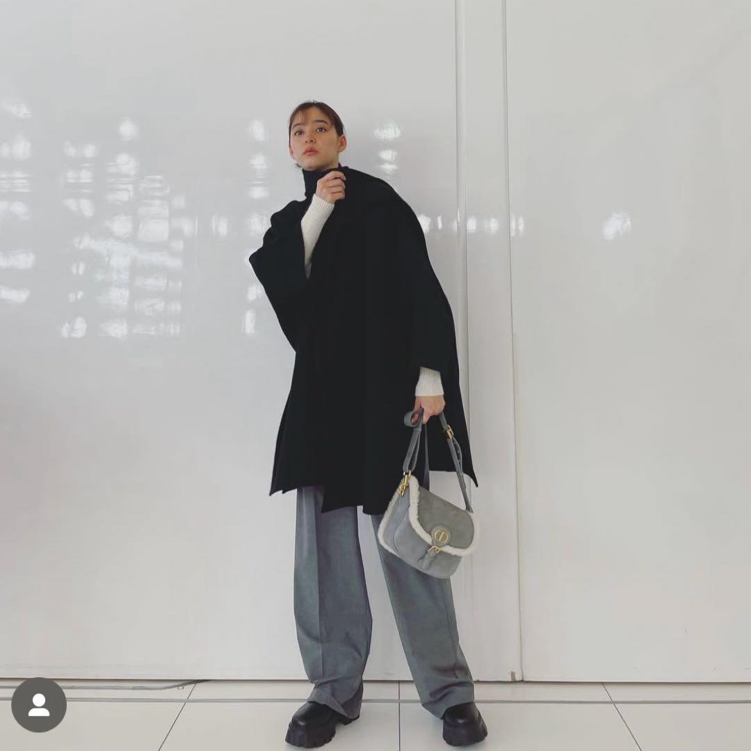 stunning lureスタニングルアー＊ストールポンチョコート（ホワイト）