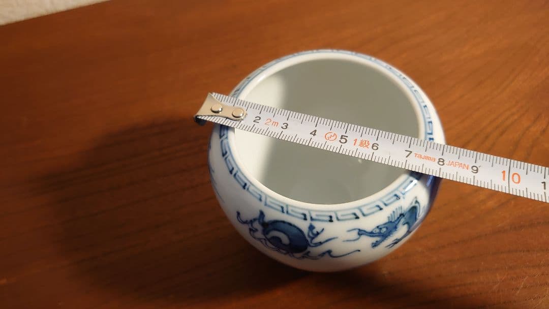 李朝　李朝白磁　白磁　白磁壺　香炉　アンティーク白磁　蔵出し　龍の図　１客