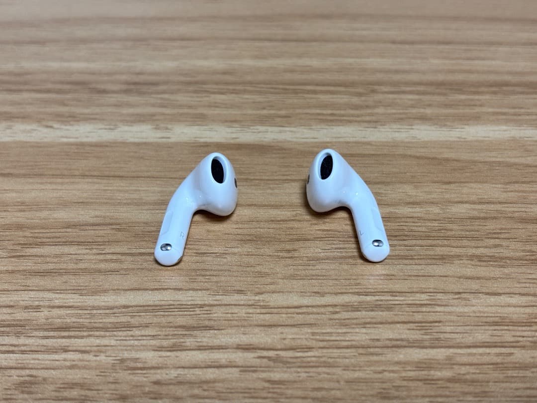 美品・完動品｜Apple AirPods 4 アクティブノイズキャンセリング