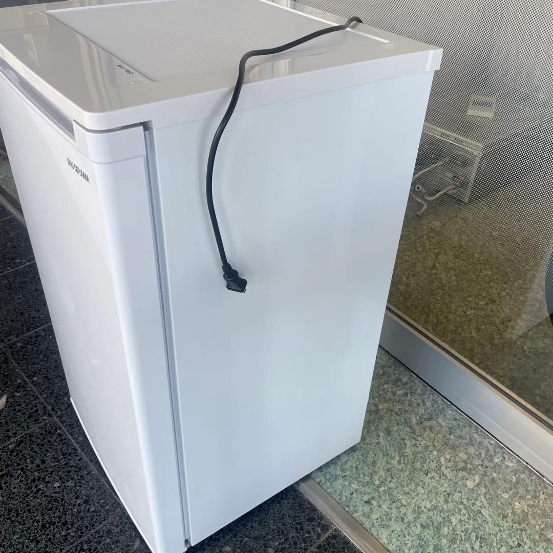 アイリスオーヤマ 冷凍庫 60L ホワイト IUSD-6B-W 小型 2021年