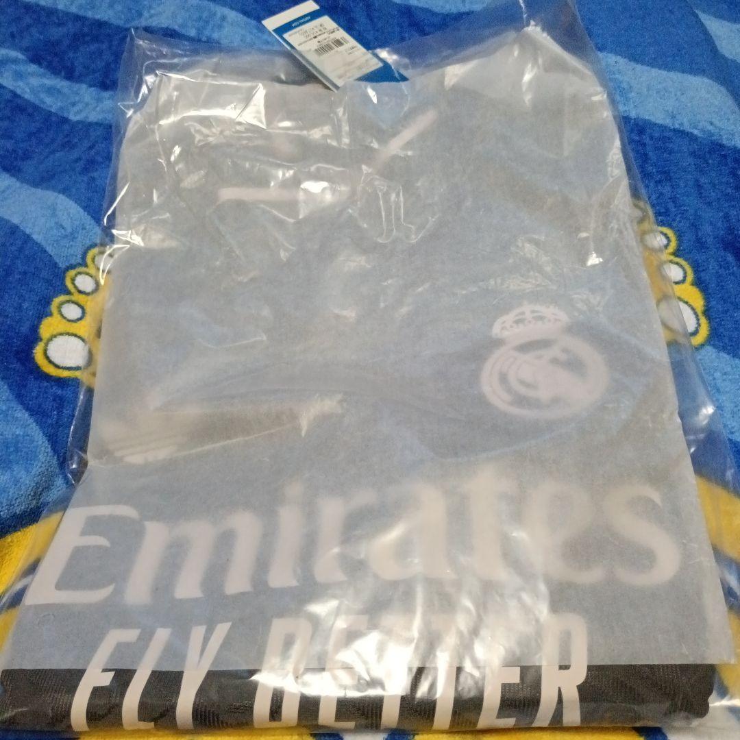 24ー25　レアル・マドリード3rb オーセンティックユニフォームXL未開封