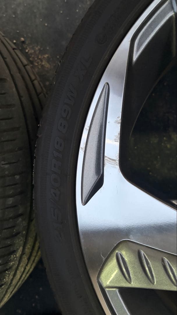 トヨタプリウス　モデリスタ18インチ　ホイール