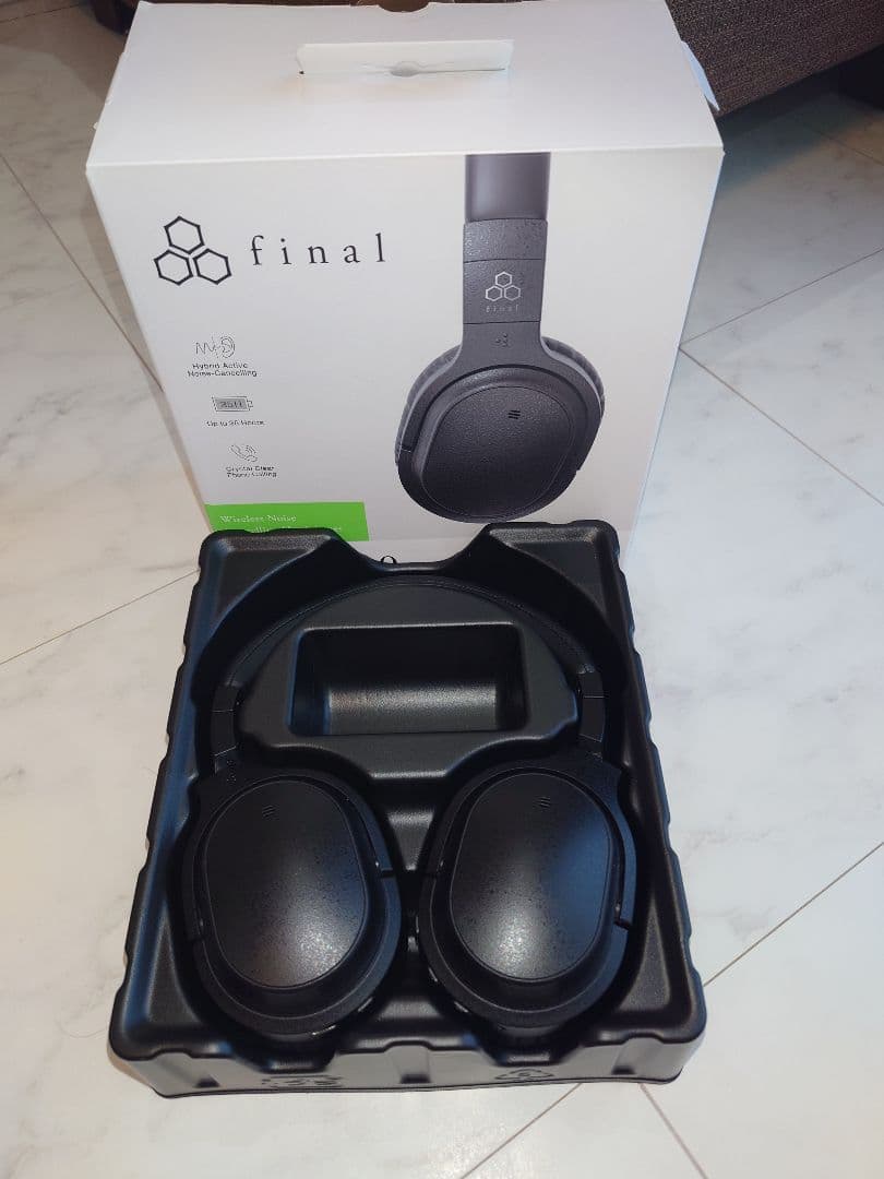 final UX3000 ブラック ワイヤレスヘッドホン