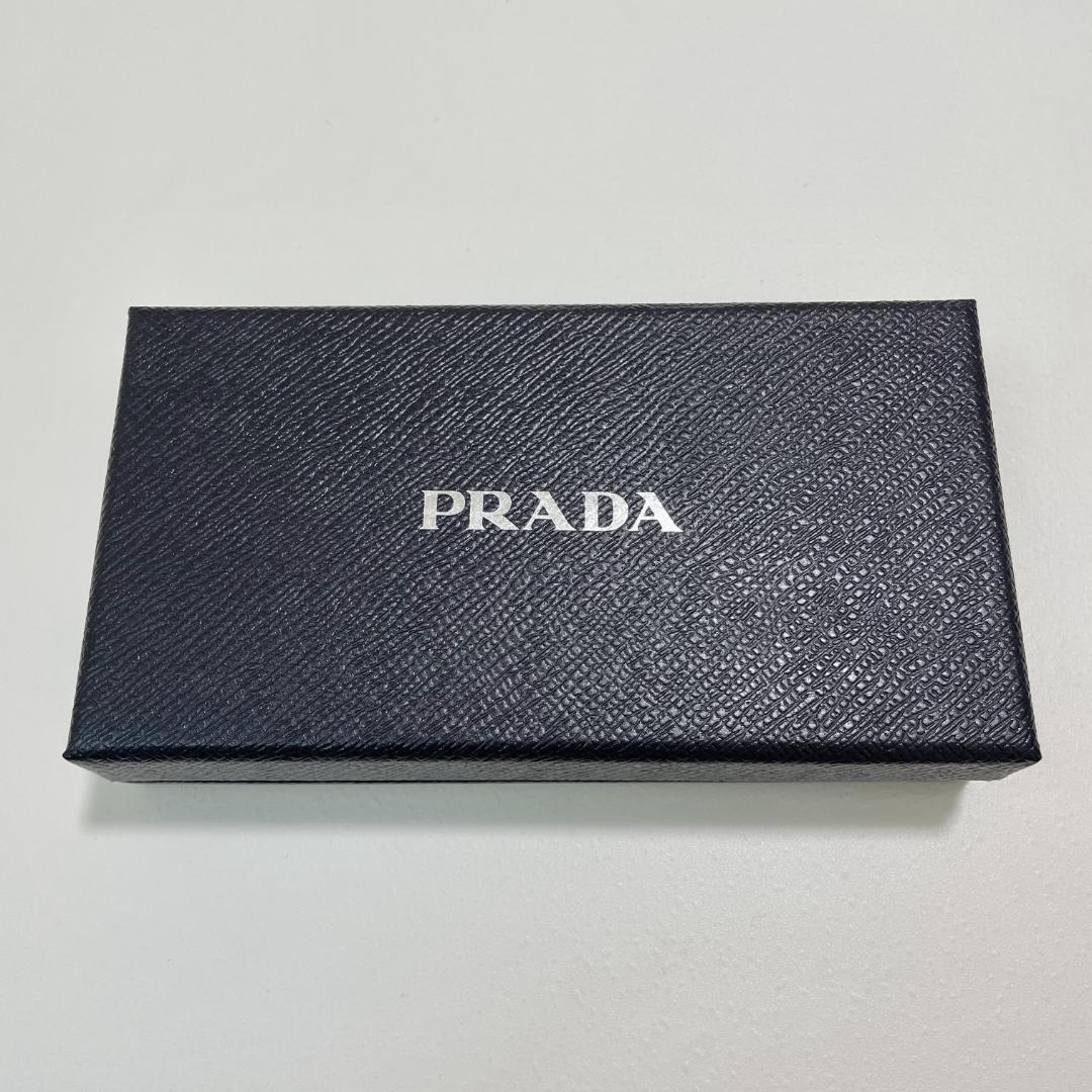 PRADA プラダ iPhone15 Pro ケース スマホケース 水色 ブルー
