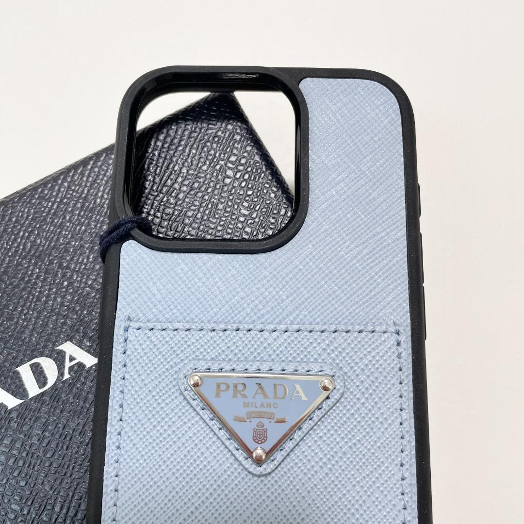 PRADA プラダ iPhone15 Pro ケース スマホケース 水色 ブルー