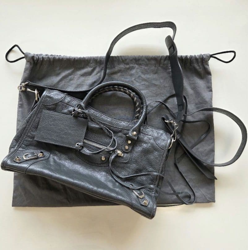 バレンシアガ クラシックシティ レザー グレー ミラー付き 2way