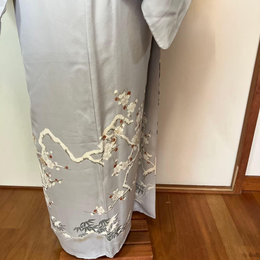 m*c様 皇室献上作家、熊谷慶雲作 グレー 雪の中の梅の花 付け下げ三つ紋いり