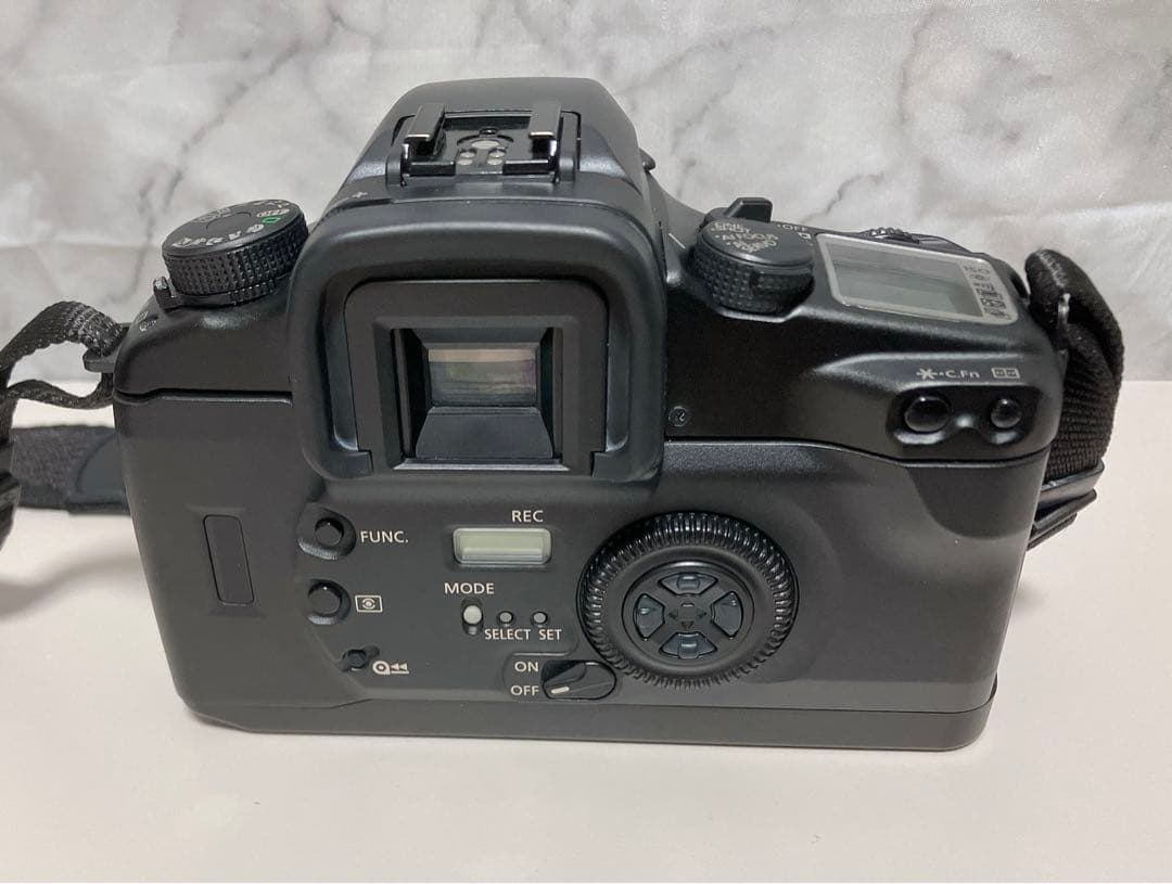 Canon eos7 フィルムカメラ　 ズームレンズ　EF28-105mm