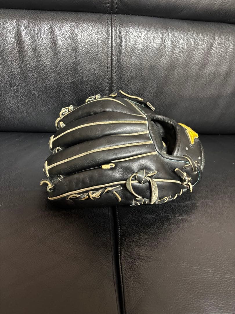 ヒ*ィ様 ミズノプロ硬式内野手用グラブ