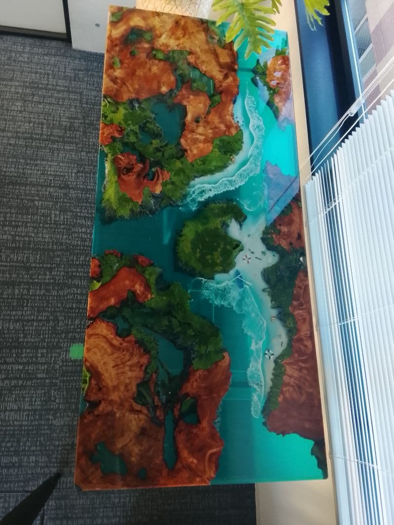 一点物のレジンテーブル一オリジナルデザイン樹脂アート